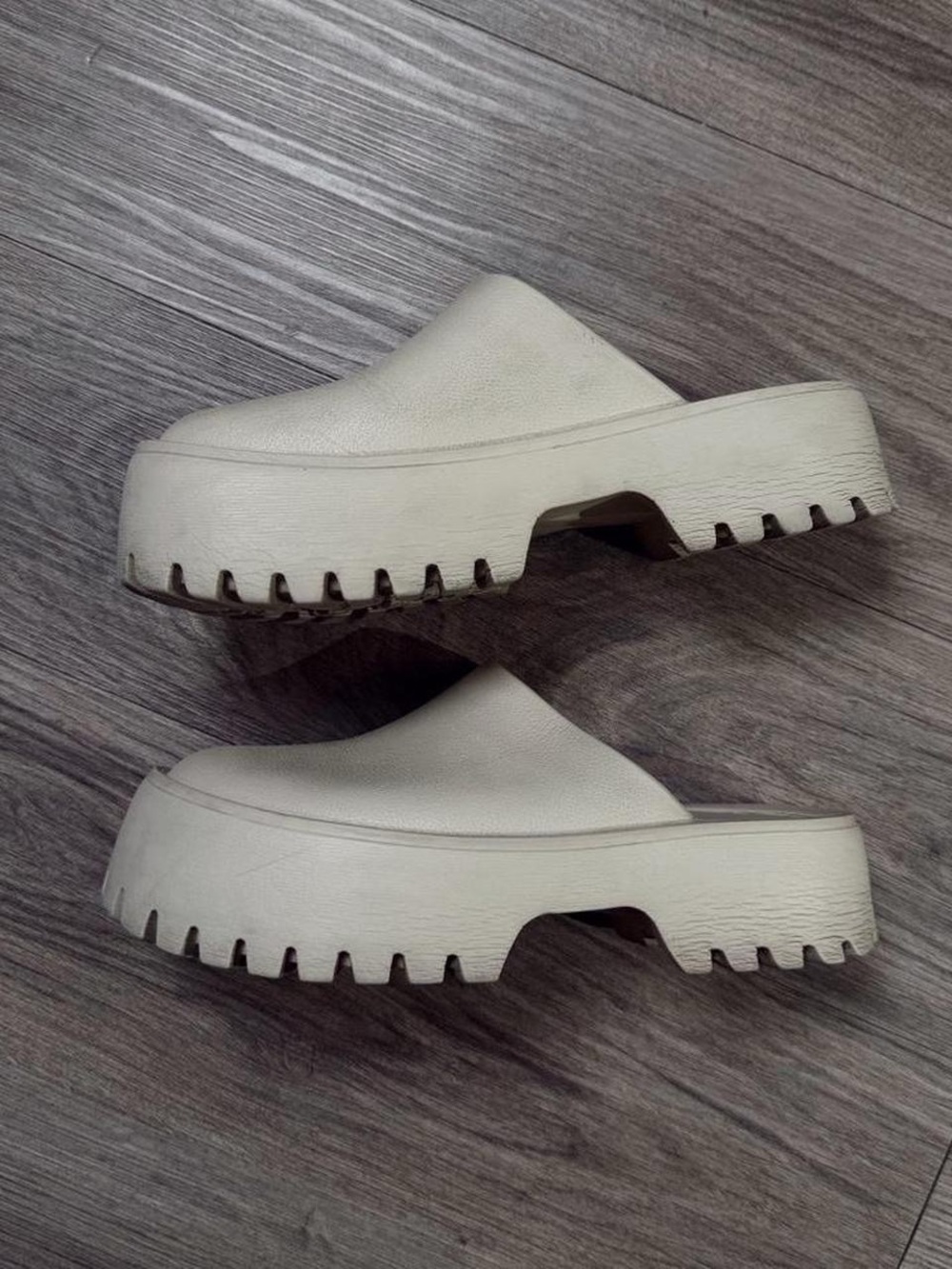 Urban Outfitters Cream Platform Clog Mules